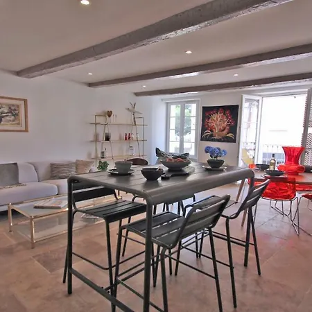 Apartment Gabriel Peri *