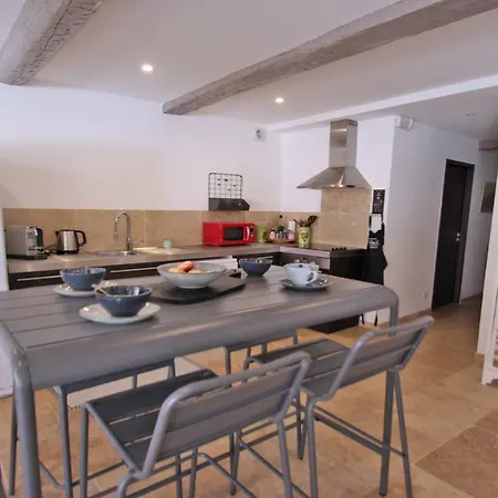 Gabriel Peri Apartment *